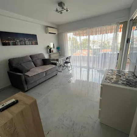 Juan Les Pins T1 Bis 503 Apartment